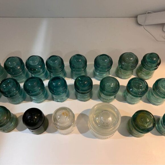 Various glass insulators. 1940s-1960s great vintage condition. Price per each - Picture 4 of 9